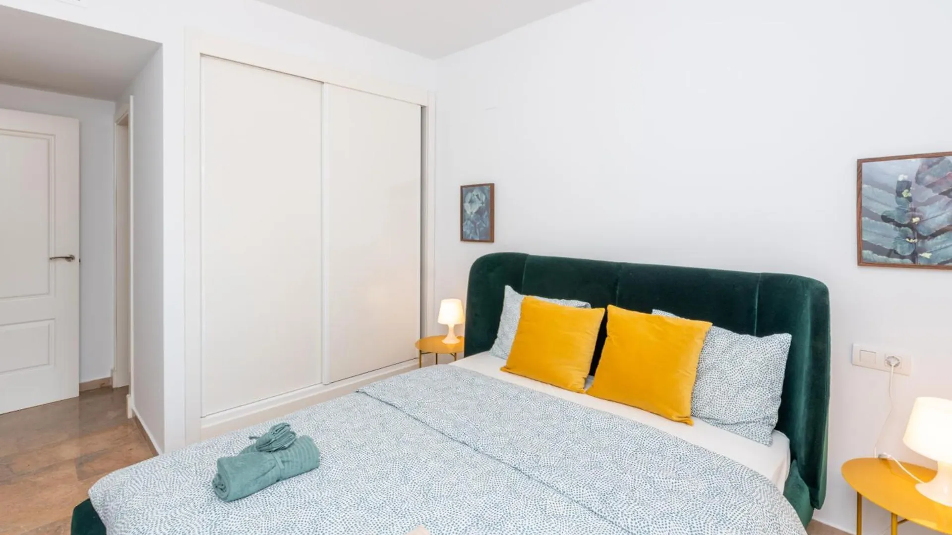 Cozy Beachfront 2Br With Terrace, Pool And Garage Sitio de Calahonda Apartment